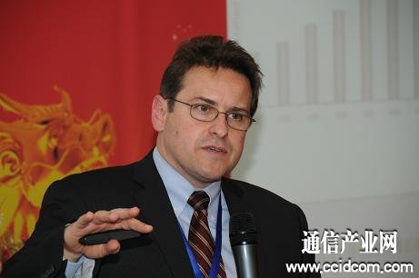 IBMϵ�y�c�Ƽ���ȫ�����C�N�۸�����Paulo Carvao�ڴ���������}���v 