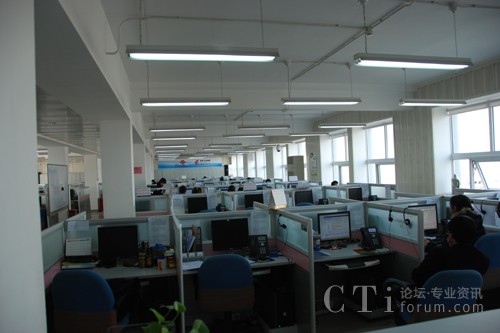 ��������Ʒ�|������ͨ��������һ�𹲽�